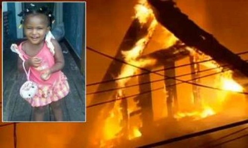 L'abitazione in fiamme e la piccola vittima, 2 anni