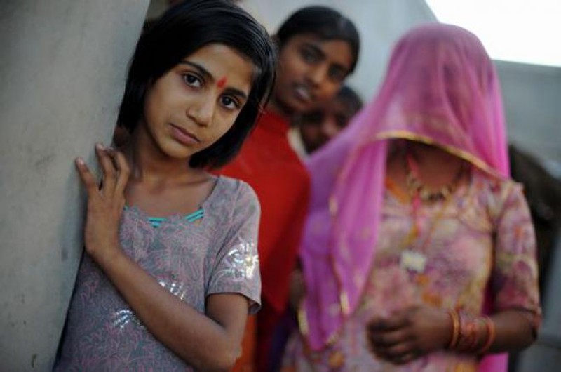 Bimba stuprata in India