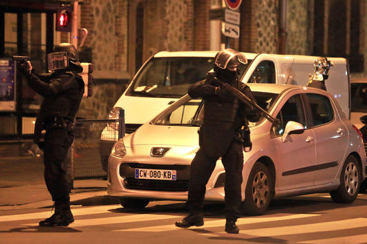 Operazione antiterrorista a Saint-Denis