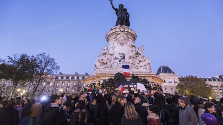 Parigi coraggio unità
