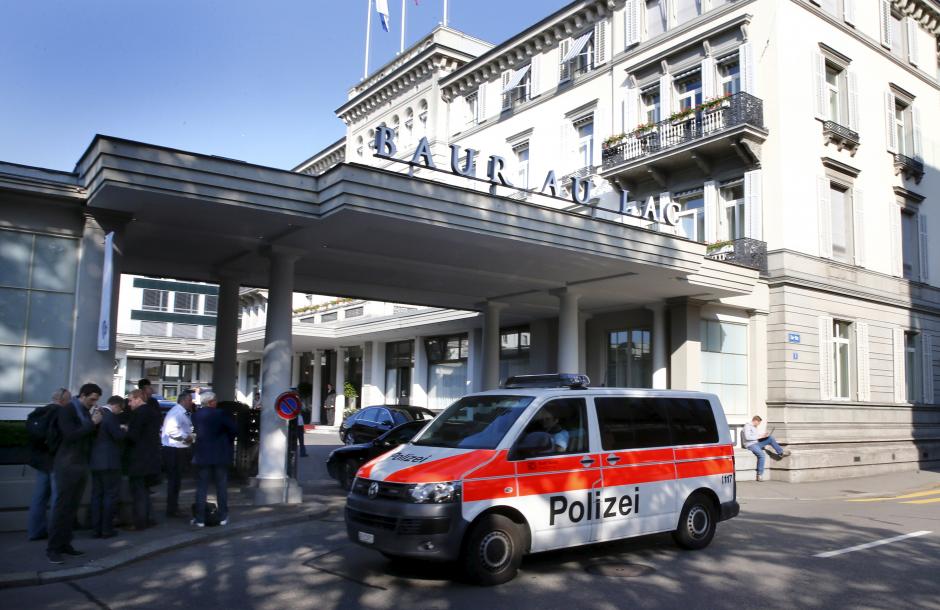 Fifa, polizia arresta oltre 10 funzionari a Zurigo