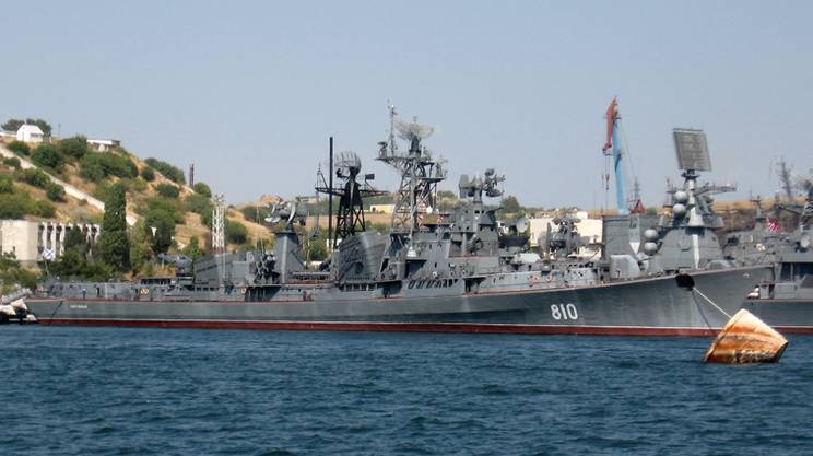 Nave russa spara contro mezzo turco nell'Egeo