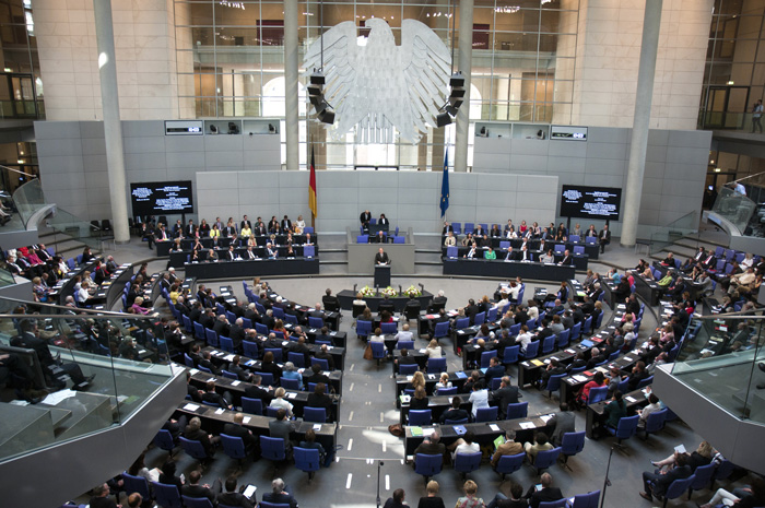 Il parlamento tedesco approva il sostegno militare anti-Isis