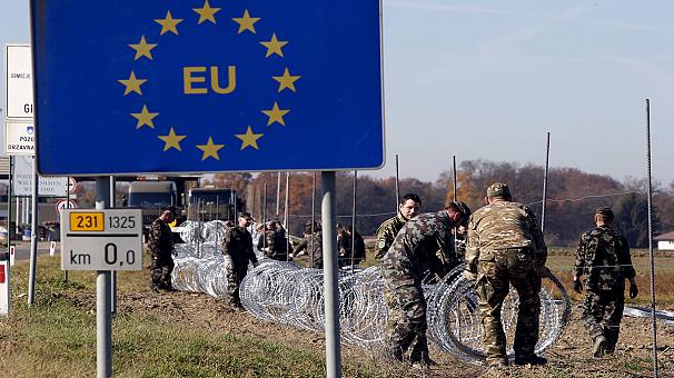 Schengen, frontiere chiuse per 2 anni
