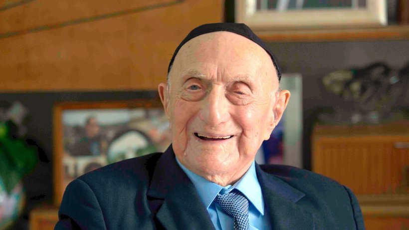Sopravvissuto ad Auschwitz, Israel è il più vecchio del mondo