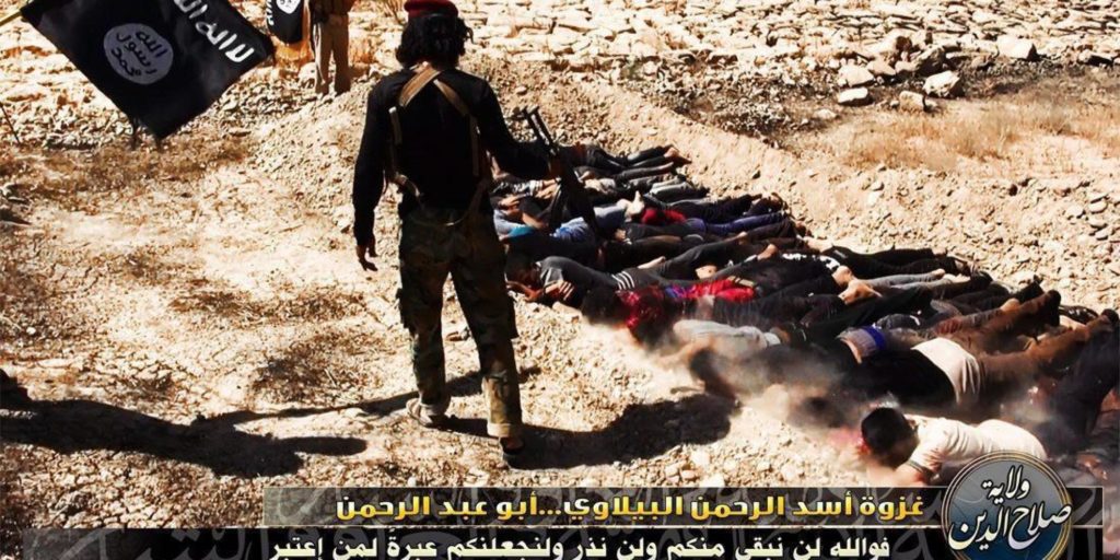 Isis, trovate 50 fosse comuni