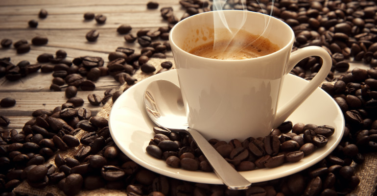 Caffè: secondo l'OMS, la bevanda non è cancerogena