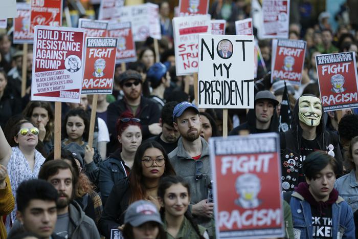 "Not my President", ecco le proteste contro Trump