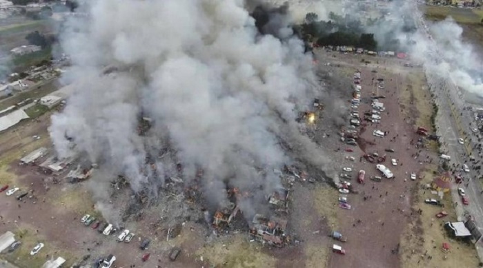 Messico, esplosione distrugge mercato fuochi d'artificio