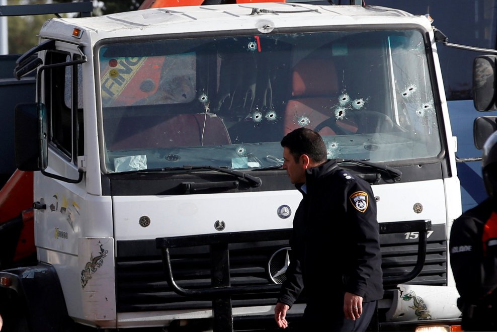 Camion contro gruppo di soldati a Gerusalemme: 4 vittime